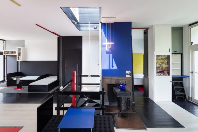 Rietveld Schröder House: Masterpiece of Modern Architecture and De Stijl Movement